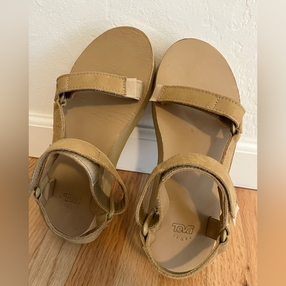 Teva midform leather sandals